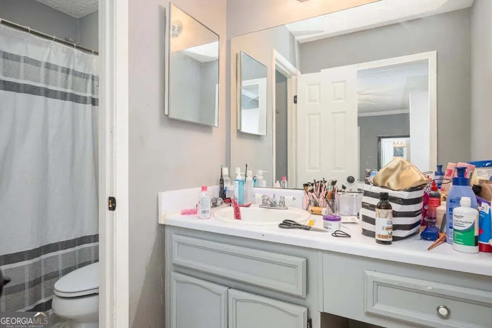 1603 Vicksburg PL Sandy Springs, GA 30350