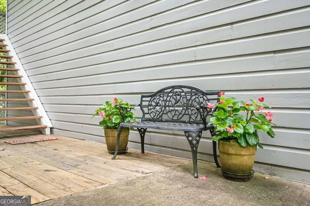 1603 Vicksburg PL Sandy Springs, GA 30350