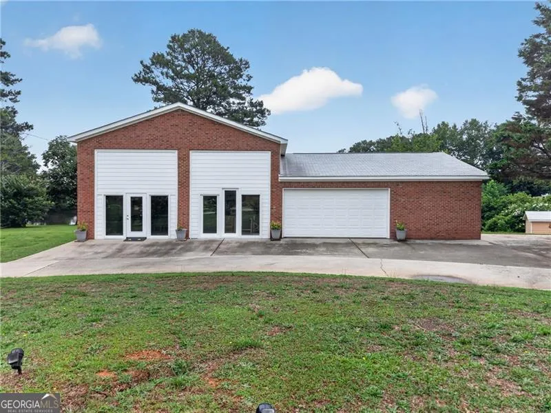 1378 Amber Stapp Studdard RD Social Circle, GA 30025