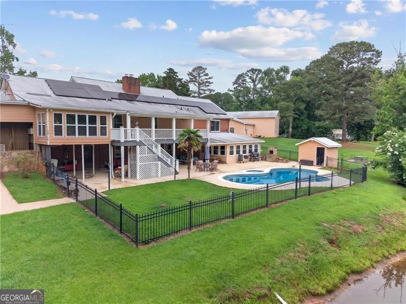 1378 Amber Stapp Studdard RD Social Circle, GA 30025