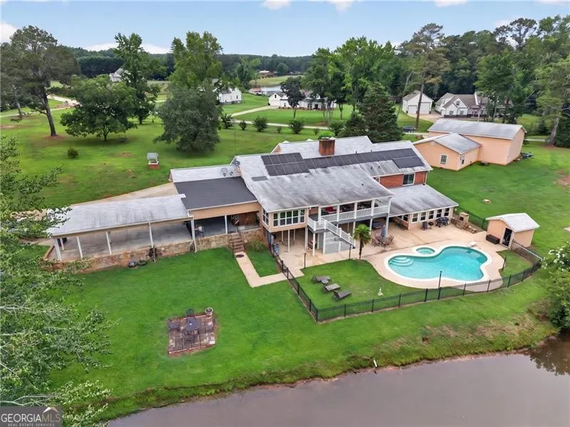 1378 Amber Stapp Studdard RD Social Circle, GA 30025