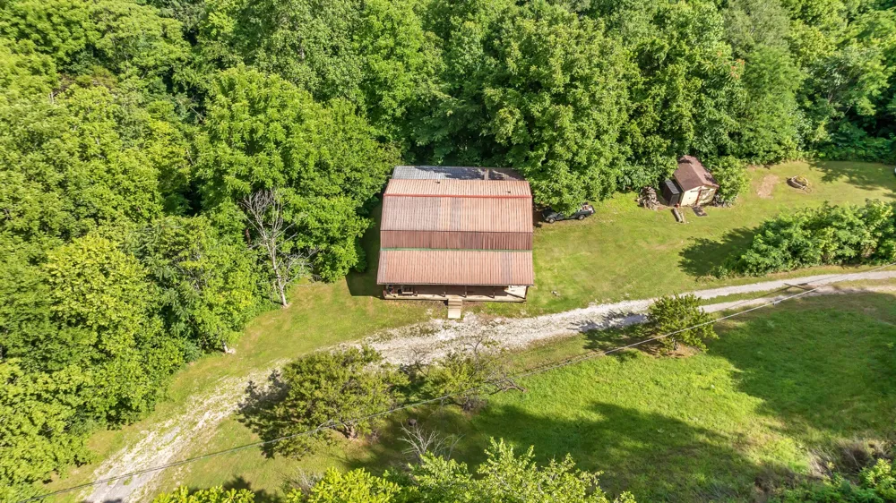 16600 Center Hill Dam Rd Silver Point, TN 38582