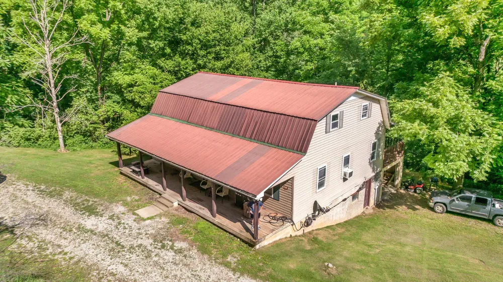 16600 Center Hill Dam Rd Silver Point, TN 38582