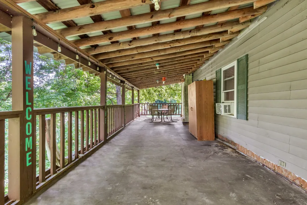 16600 Center Hill Dam Rd Silver Point, TN 38582