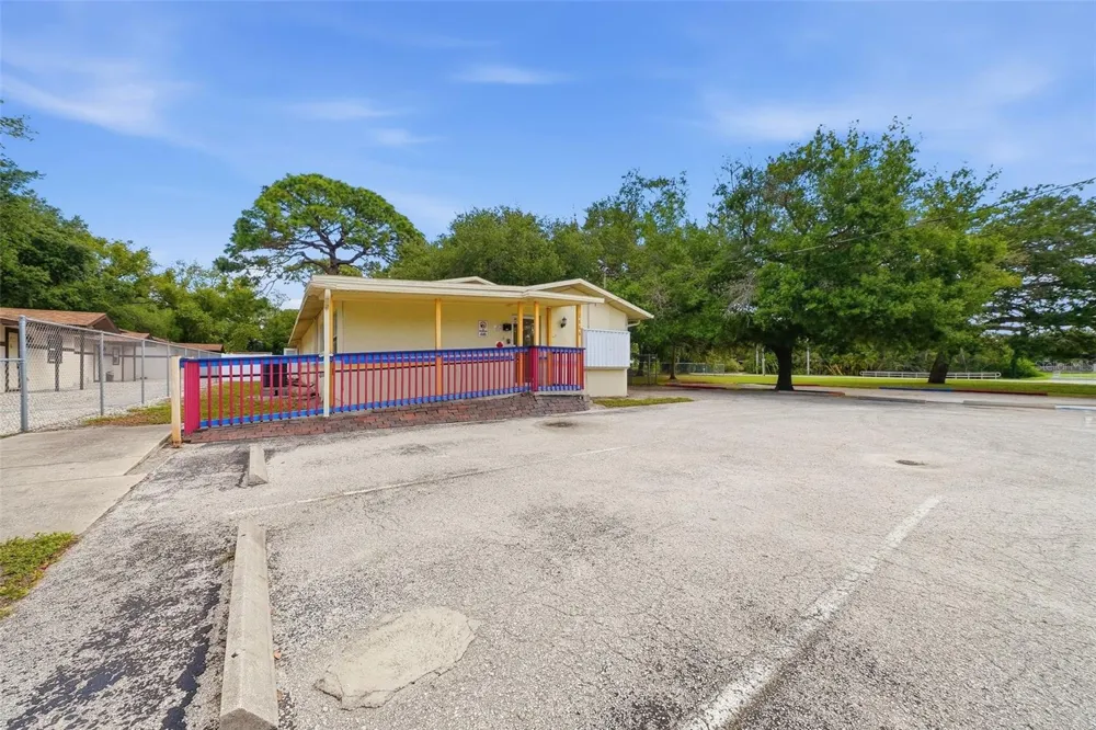 2886 WHITNEY ROAD Clearwater, FL 33760