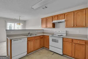 7243 April CT Morrow, GA 30260
