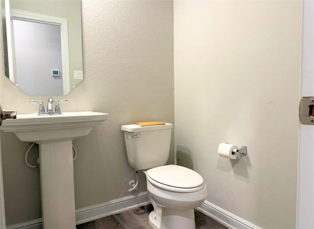 244 Upland Drive Waller, TX 77484