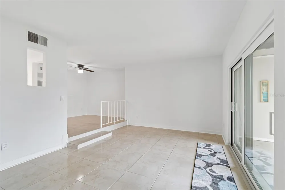 552 PLAZA SEVILLE COURT #97 Treasure Island, FL 33706