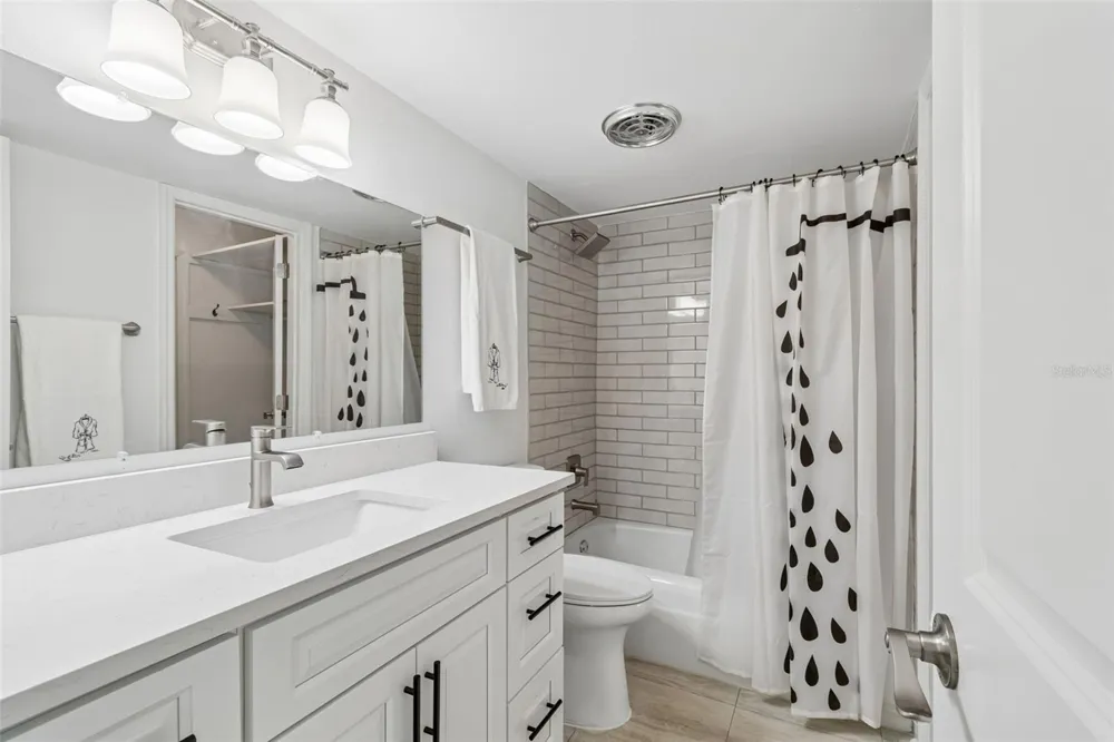 552 PLAZA SEVILLE COURT #97 Treasure Island, FL 33706