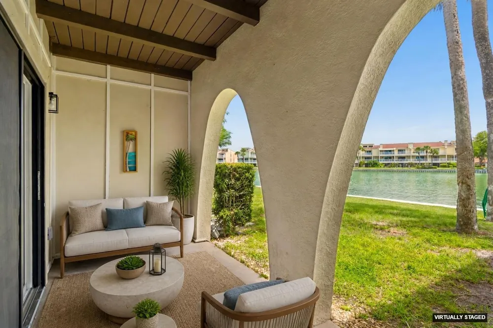 552 PLAZA SEVILLE COURT #97 Treasure Island, FL 33706