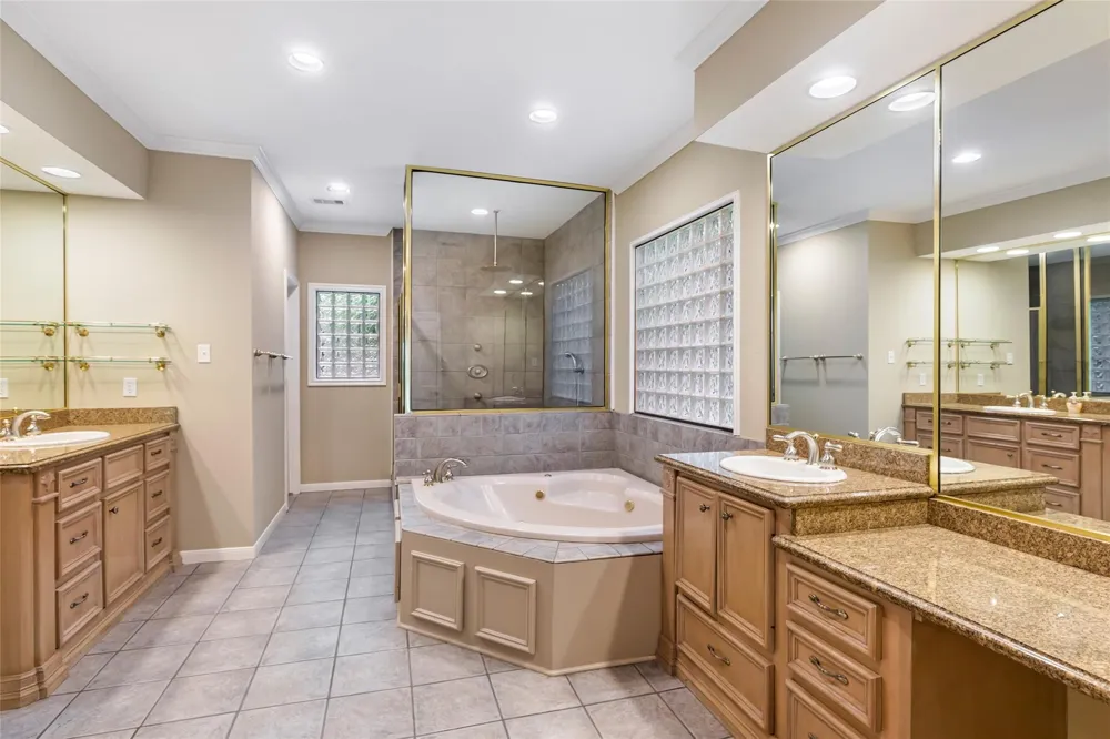 2515 Kings Forest Drive Kingwood, TX 77339