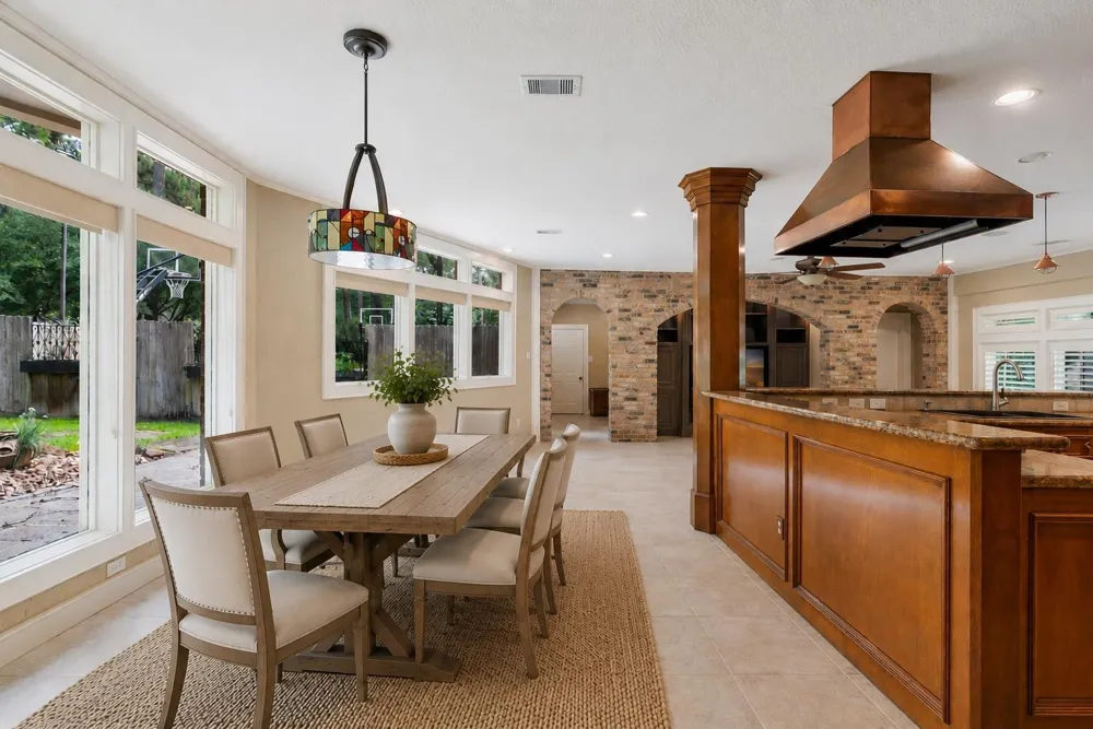 2515 Kings Forest Drive Kingwood, TX 77339