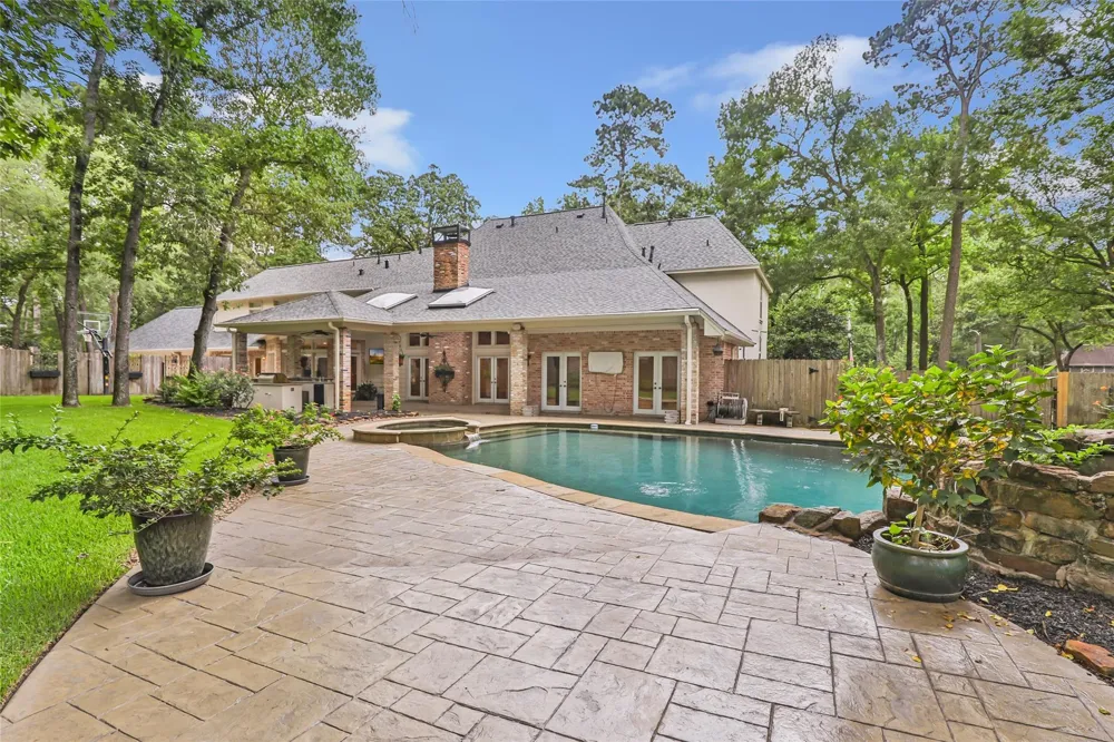2515 Kings Forest Drive Kingwood, TX 77339