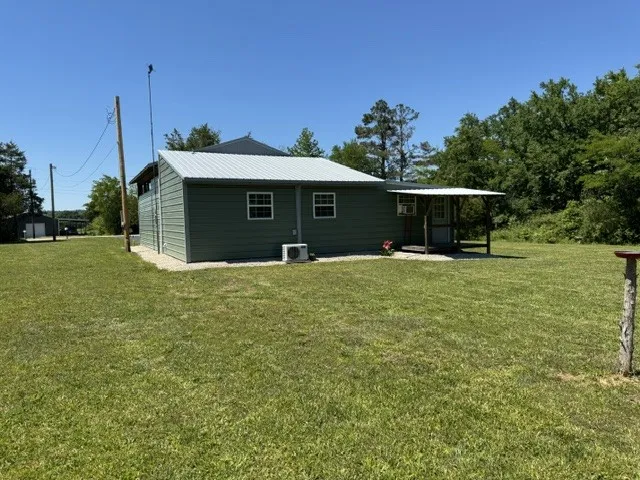 479 Horseshoe Bend Rd Linden, TN 37096