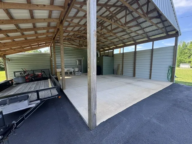 479 Horseshoe Bend Rd Linden, TN 37096