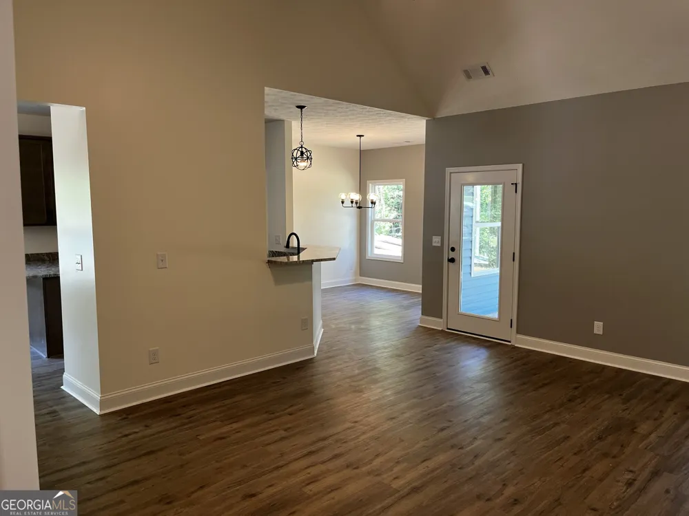 1956 Cochran Ridge RD Hiram, GA 30141