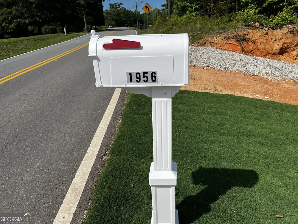 1956 Cochran Ridge RD Hiram, GA 30141