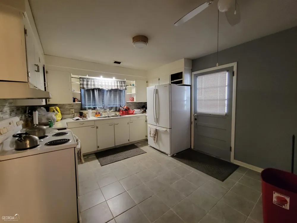 378 Mary ST Midville, GA 30441