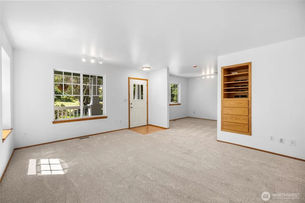 2609 C AVENUE Anacortes, WA 98221