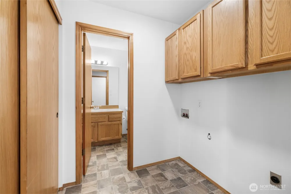 2609 C AVENUE Anacortes, WA 98221