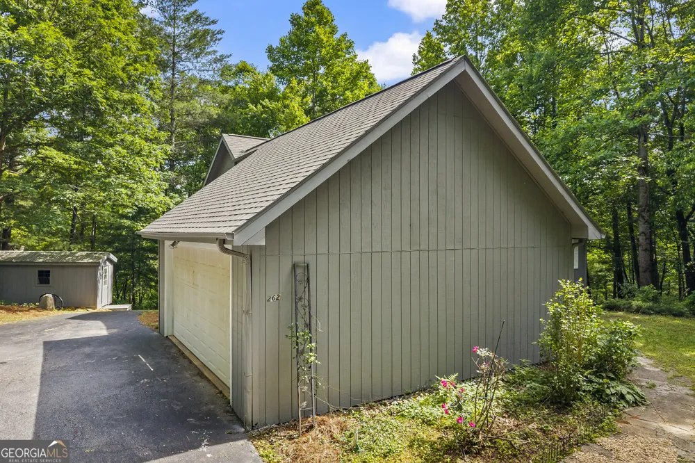 262 Patrick Ln Helen, GA 30545