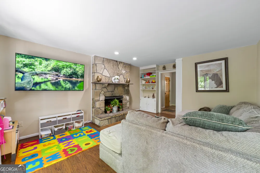 262 Patrick Ln Helen, GA 30545