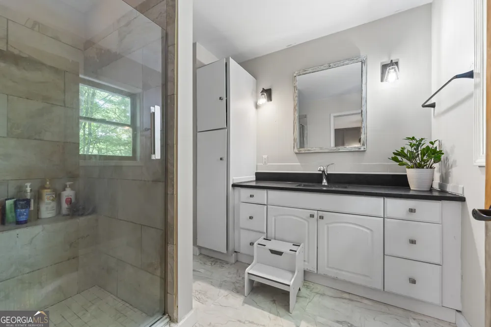 262 Patrick Ln Helen, GA 30545