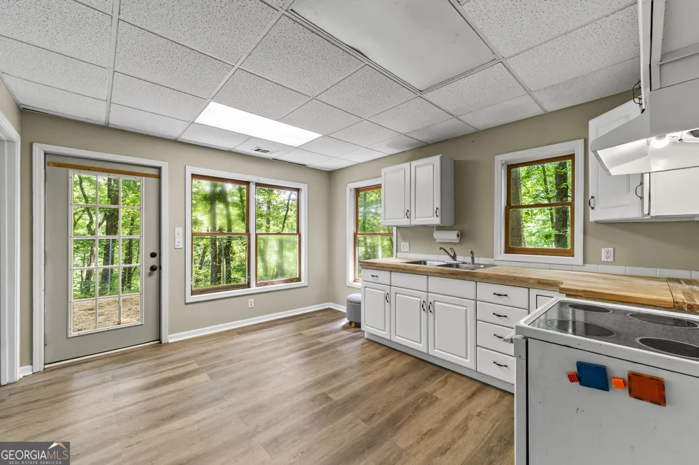 262 Patrick Ln Helen, GA 30545