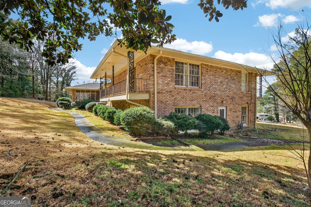 2064 Adriatic DR Conyers, GA 30012