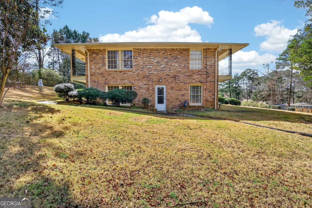 2064 Adriatic DR Conyers, GA 30012