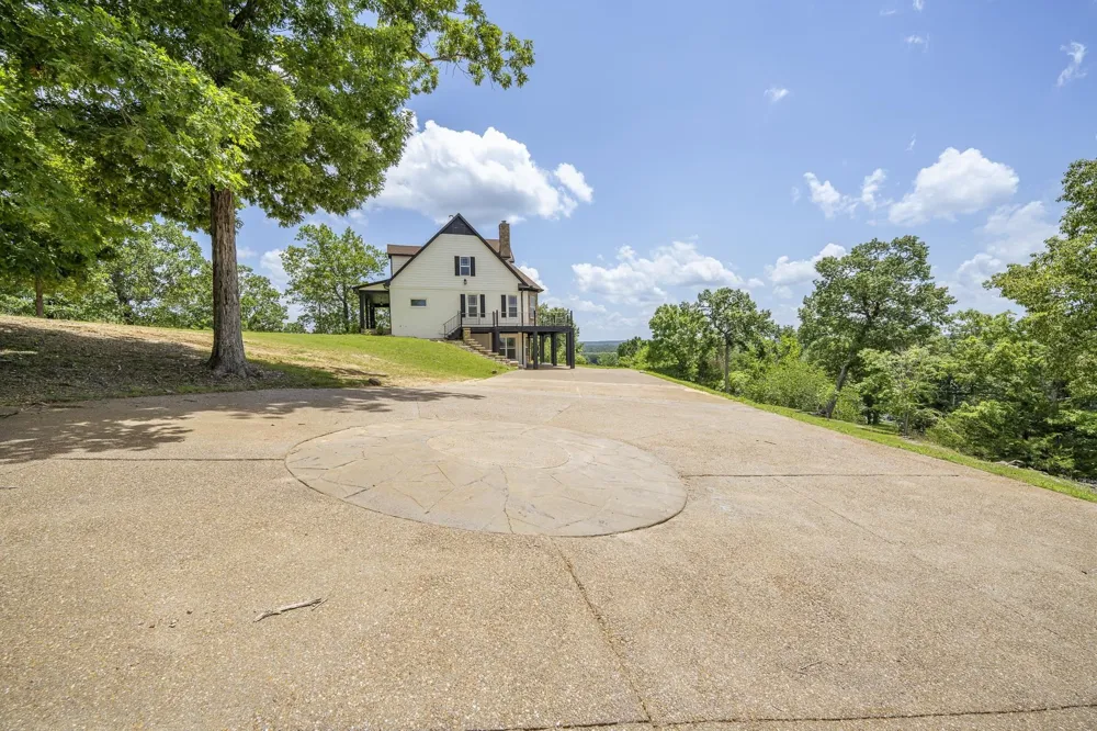 851 RIVERS EDGE DR Bath Springs, TN 38311