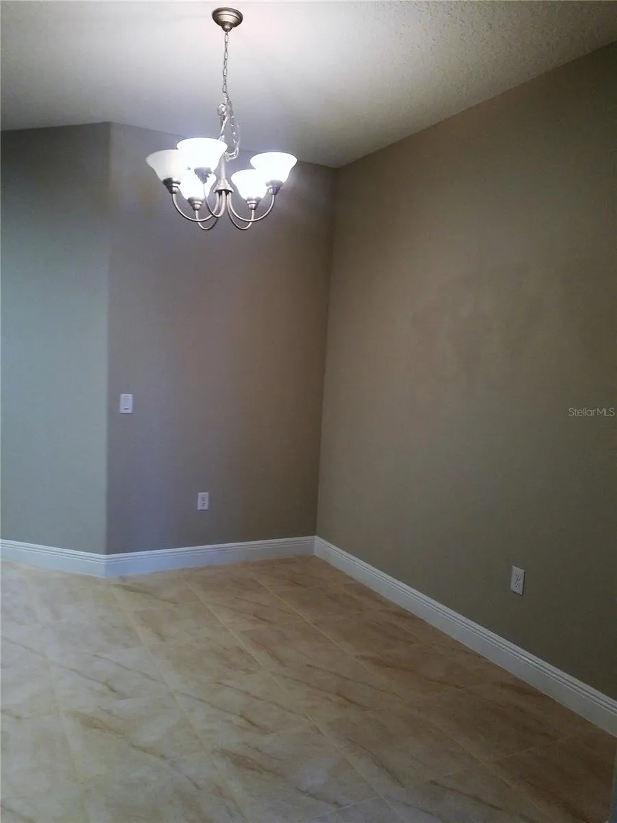 8504 MAGNIFICENT LANE Groveland, FL 34736