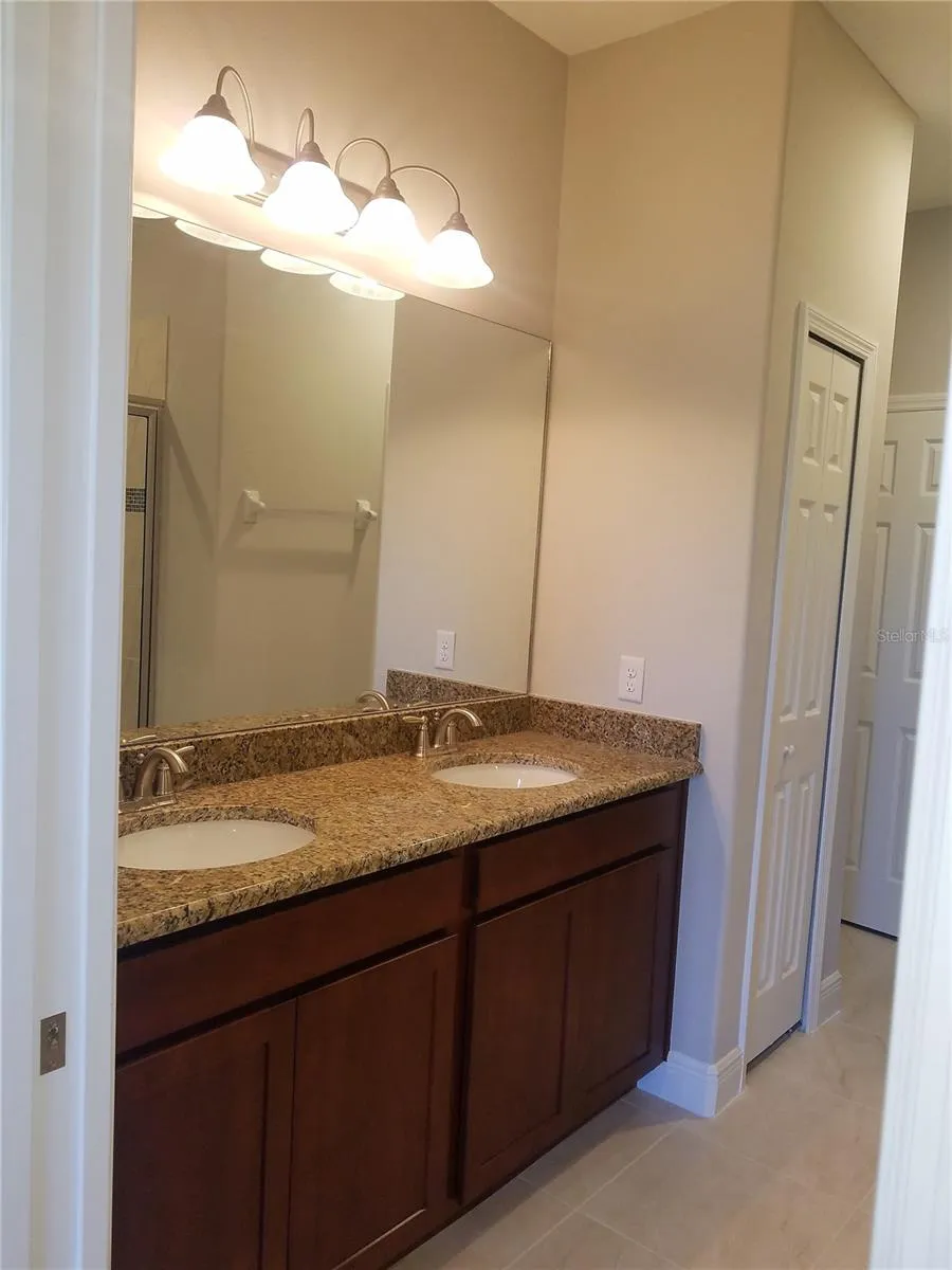 8504 MAGNIFICENT LANE Groveland, FL 34736