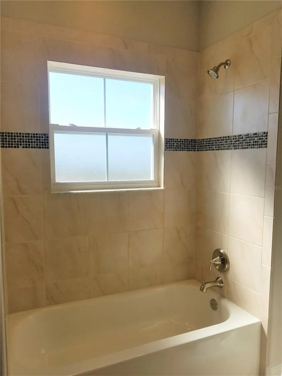 8504 MAGNIFICENT LANE Groveland, FL 34736