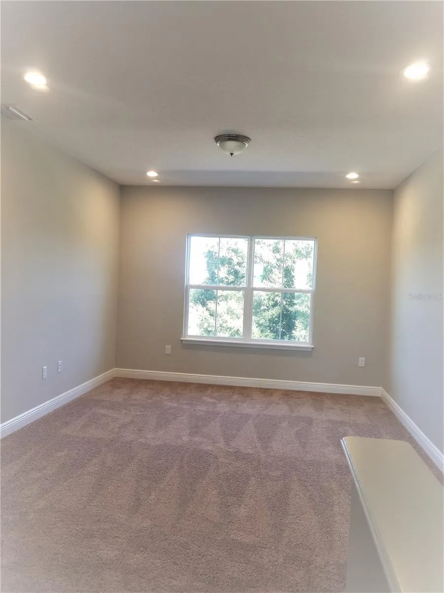 8504 MAGNIFICENT LANE Groveland, FL 34736