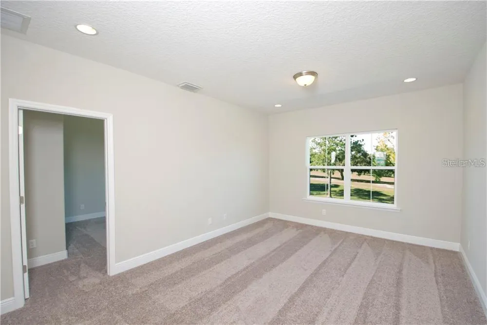 8504 MAGNIFICENT LANE Groveland, FL 34736