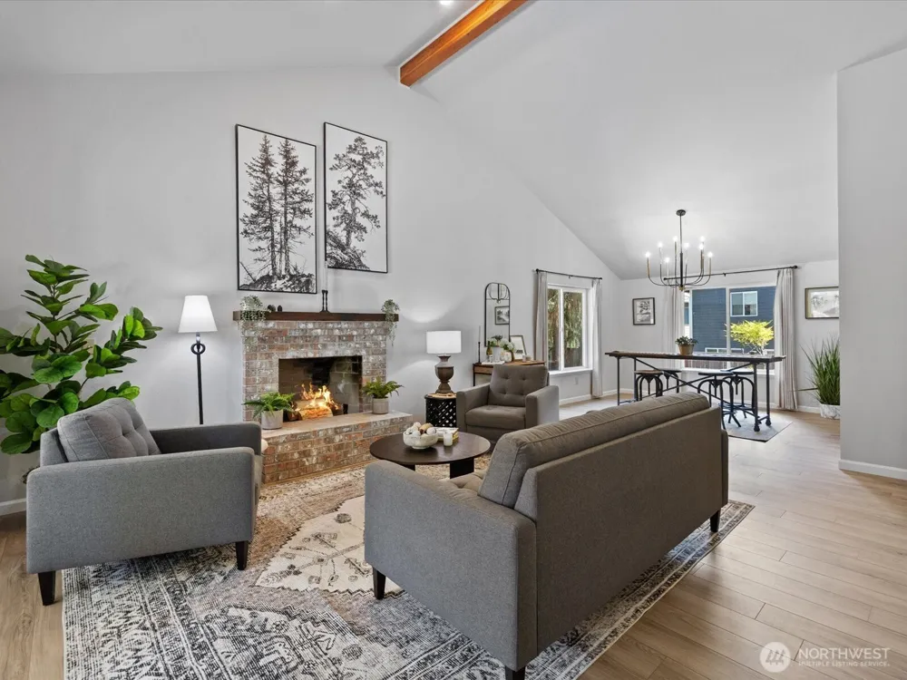 15931 2nd Place W Lynnwood, WA 98087