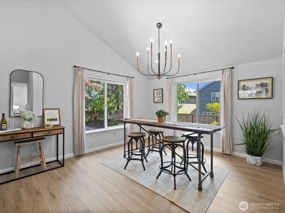 15931 2nd Place W Lynnwood, WA 98087