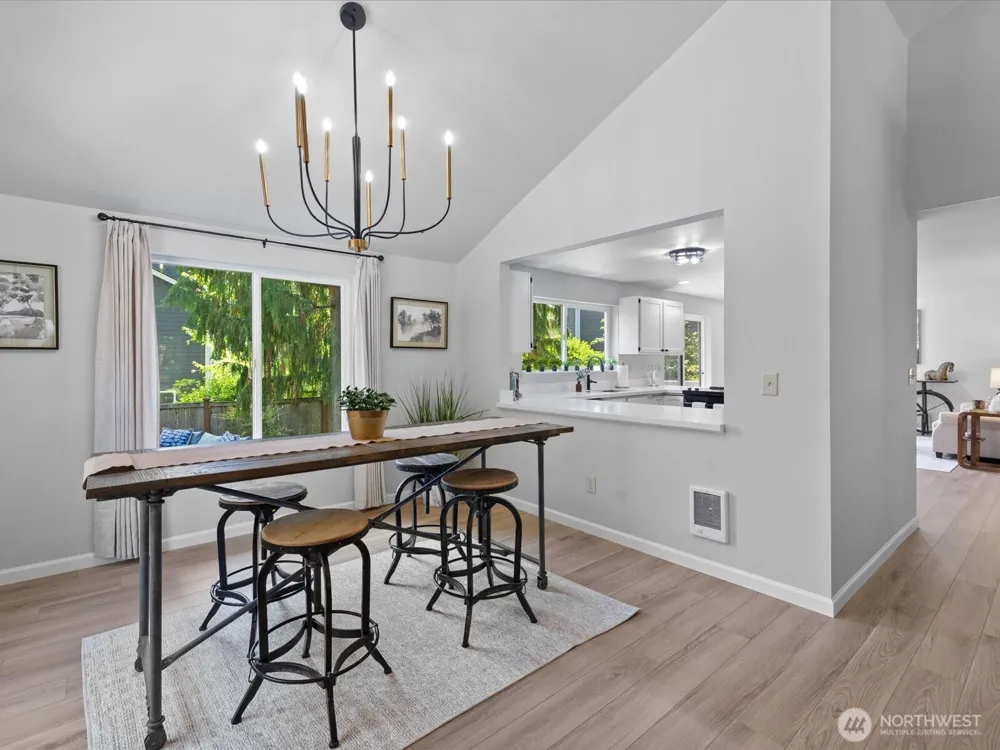 15931 2nd Place W Lynnwood, WA 98087