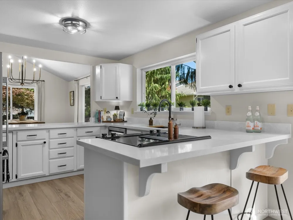 15931 2nd Place W Lynnwood, WA 98087