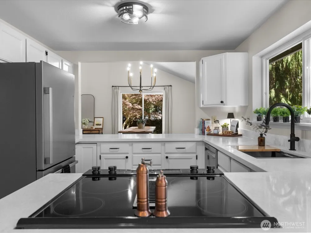 15931 2nd Place W Lynnwood, WA 98087