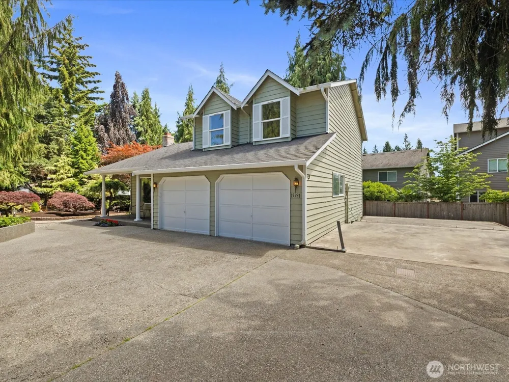 15931 2nd Place W Lynnwood, WA 98087