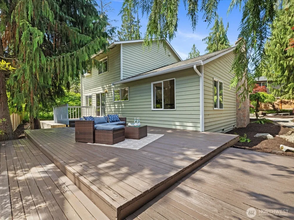 15931 2nd Place W Lynnwood, WA 98087