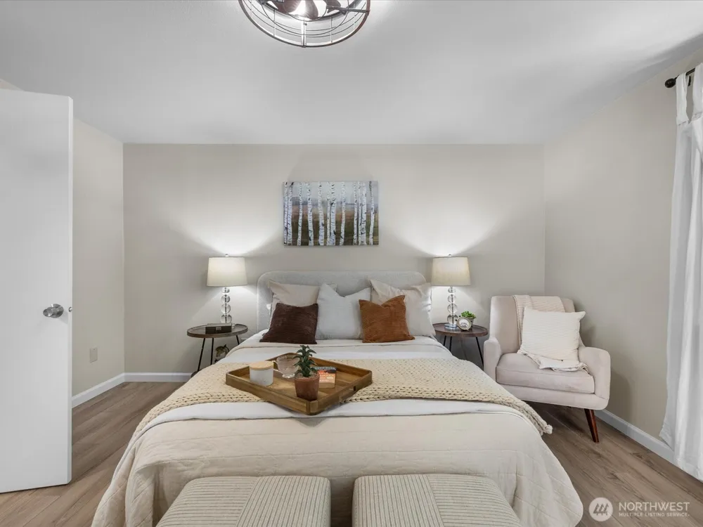 15931 2nd Place W Lynnwood, WA 98087