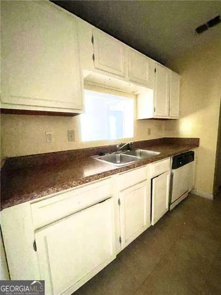 635 Windchase LN Stone Mountain, GA 30083