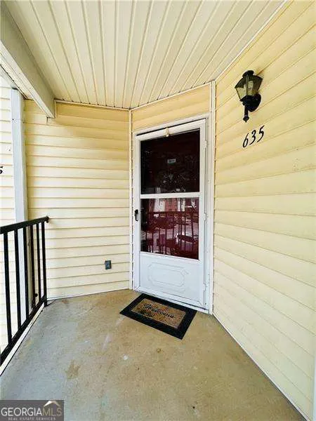 635 Windchase LN Stone Mountain, GA 30083