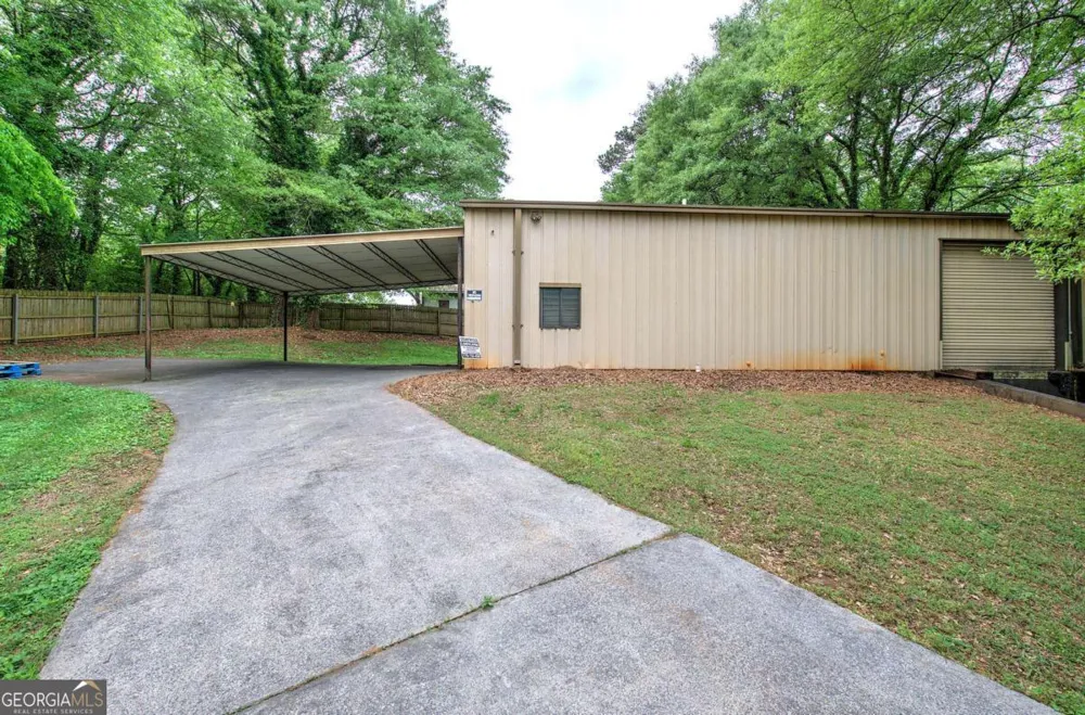 200 Rogers RD Kingston, GA 30145