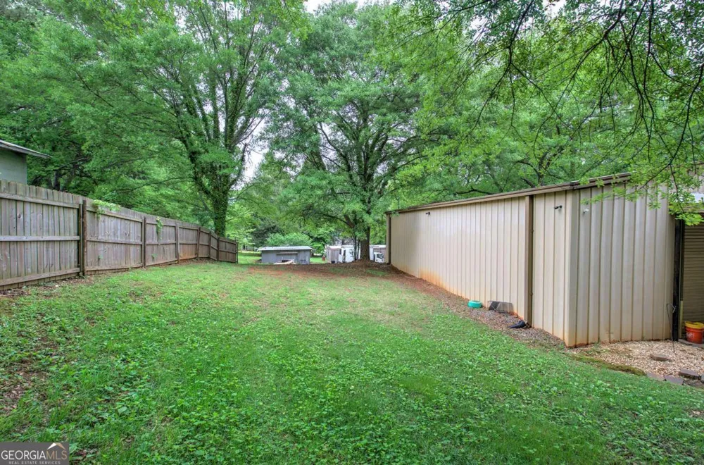 200 Rogers RD Kingston, GA 30145