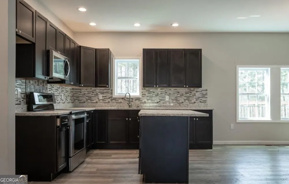 2446 Remington DR Commerce, GA 30529