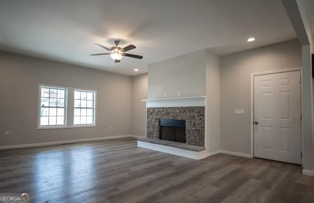 2446 Remington DR Commerce, GA 30529